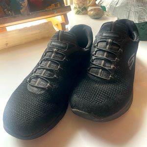 Sketchers women’s size 8.5 wide